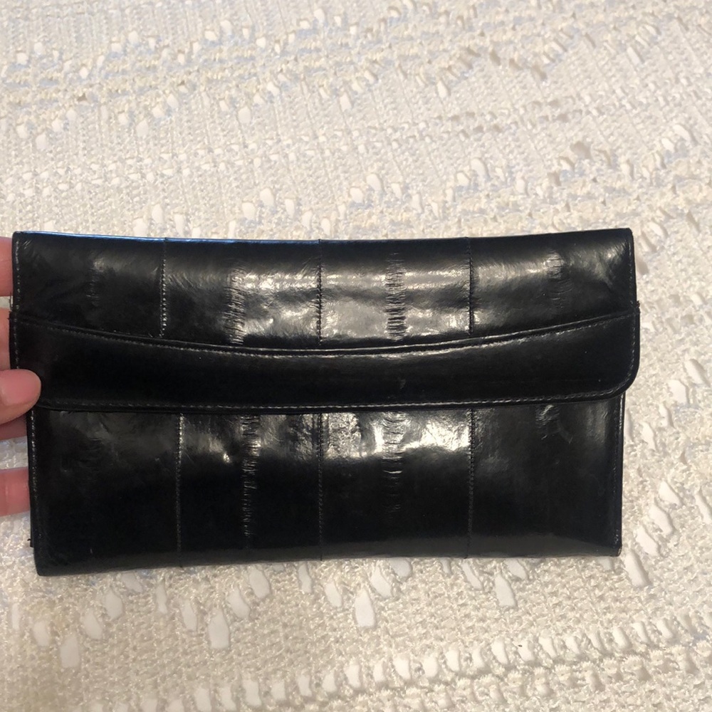 Elegant vintage Black EEL wallet